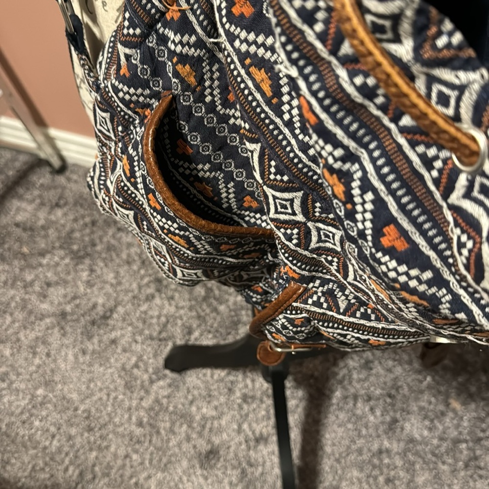 Backpack - Picture 5 of 9